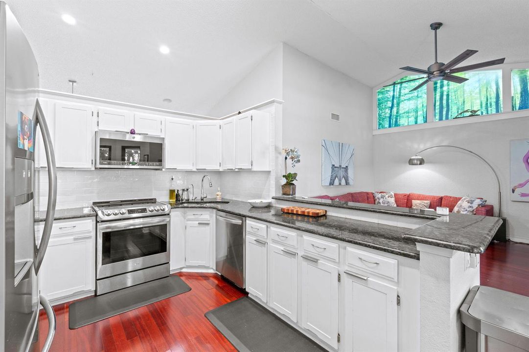 13-web-or-mls-A7402087
