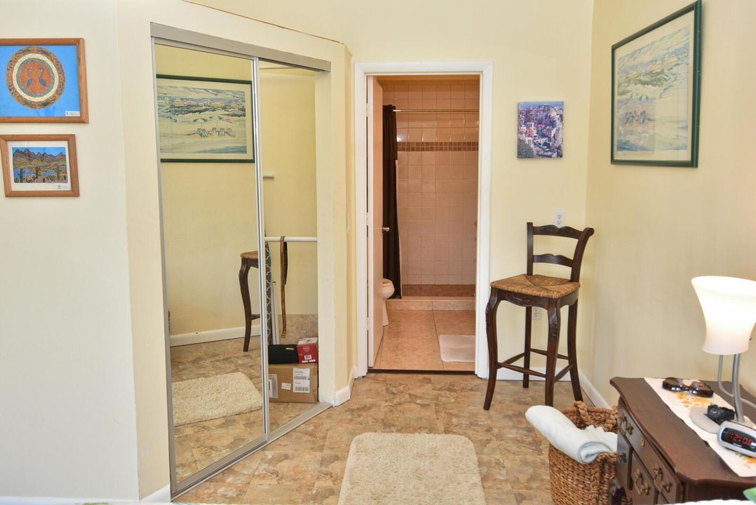 Walk in closet