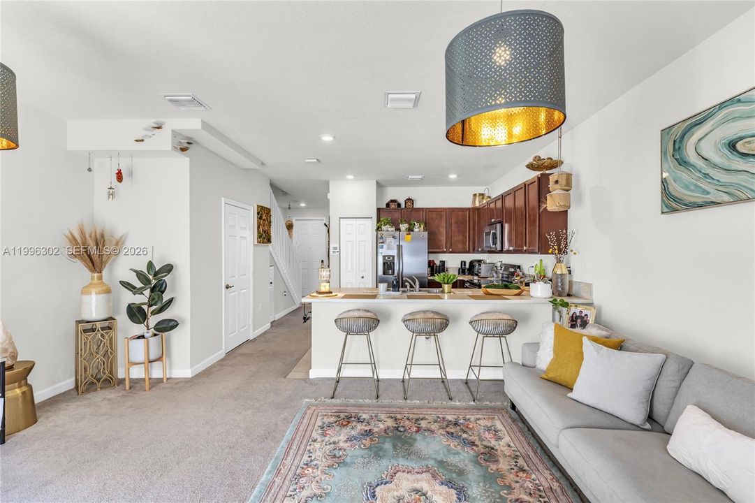 For Sale: $445,000 (2 beds, 2 baths, 1441 Square Feet)