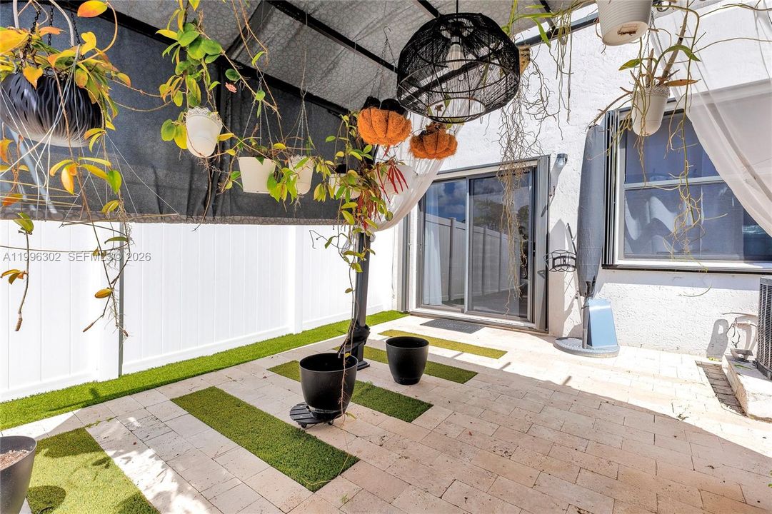 For Sale: $445,000 (2 beds, 2 baths, 1441 Square Feet)