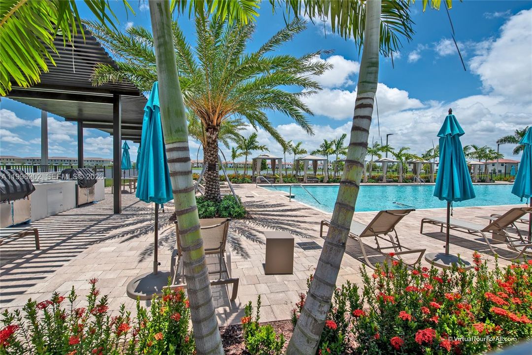 For Sale: $445,000 (2 beds, 2 baths, 1441 Square Feet)