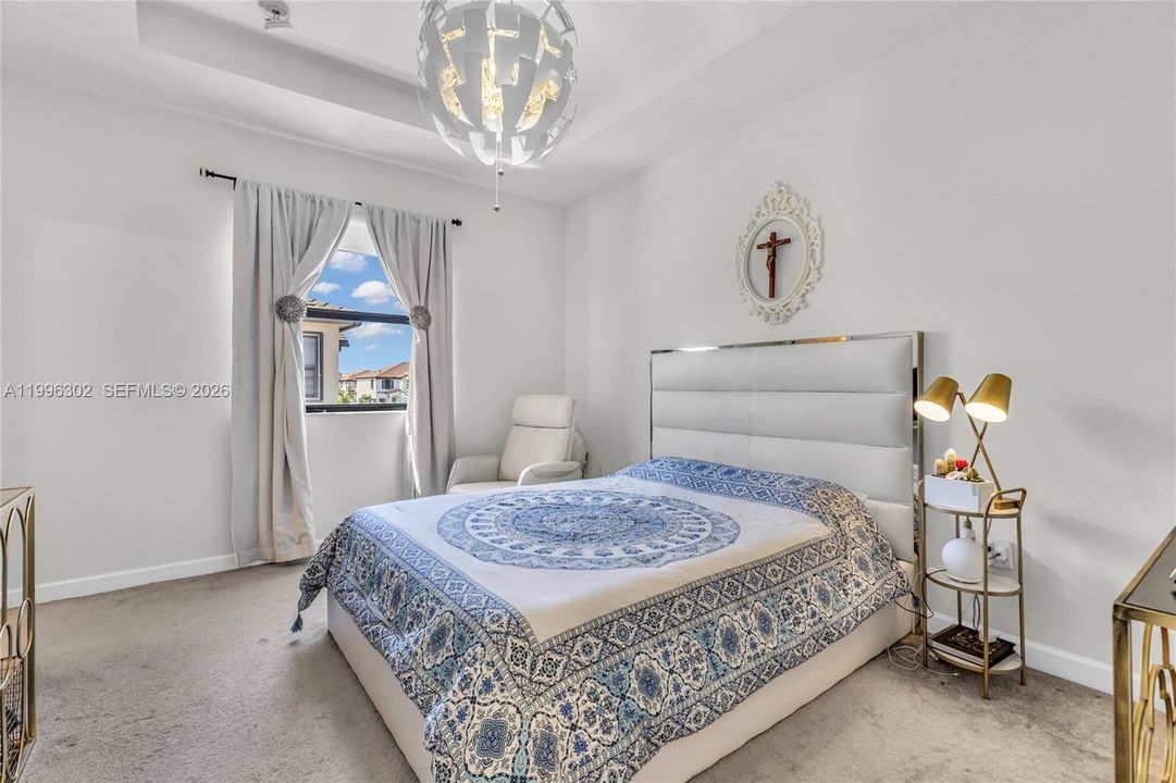 For Sale: $445,000 (2 beds, 2 baths, 1441 Square Feet)