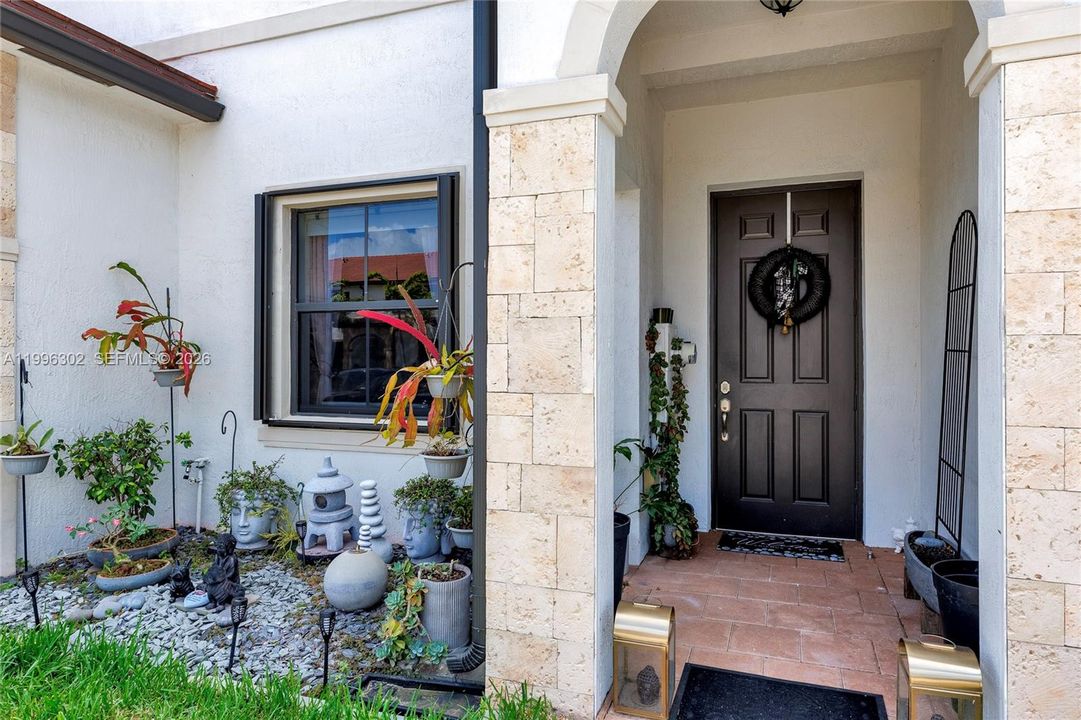 For Sale: $445,000 (2 beds, 2 baths, 1441 Square Feet)