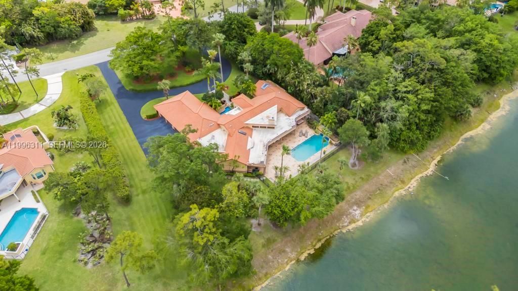 На продажу: $1,799,000 (6 спален, 5 ванн, 3964 Квадратных фут)