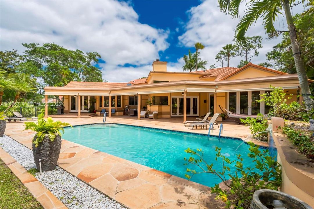 На продажу: $1,799,000 (6 спален, 5 ванн, 3964 Квадратных фут)