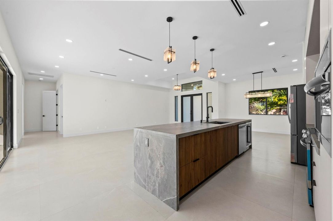 11 Kitchen 05