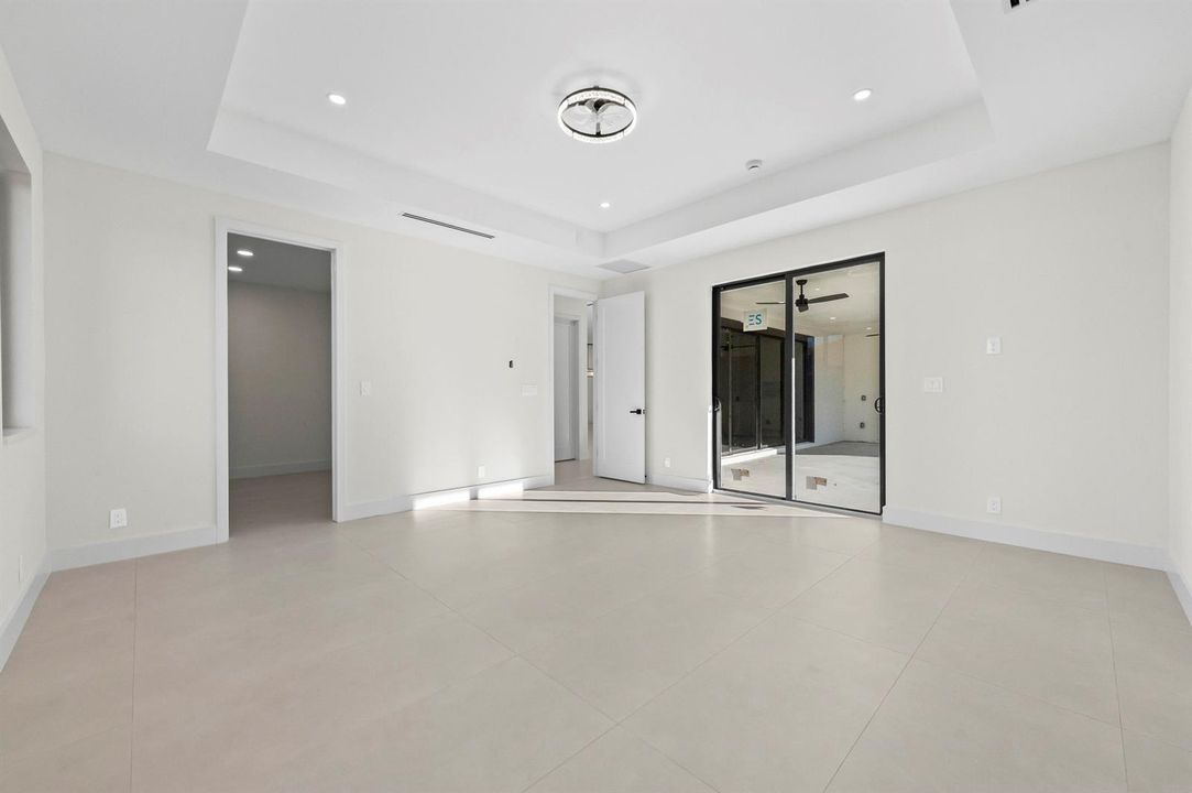 34 Master Bedroom 03
