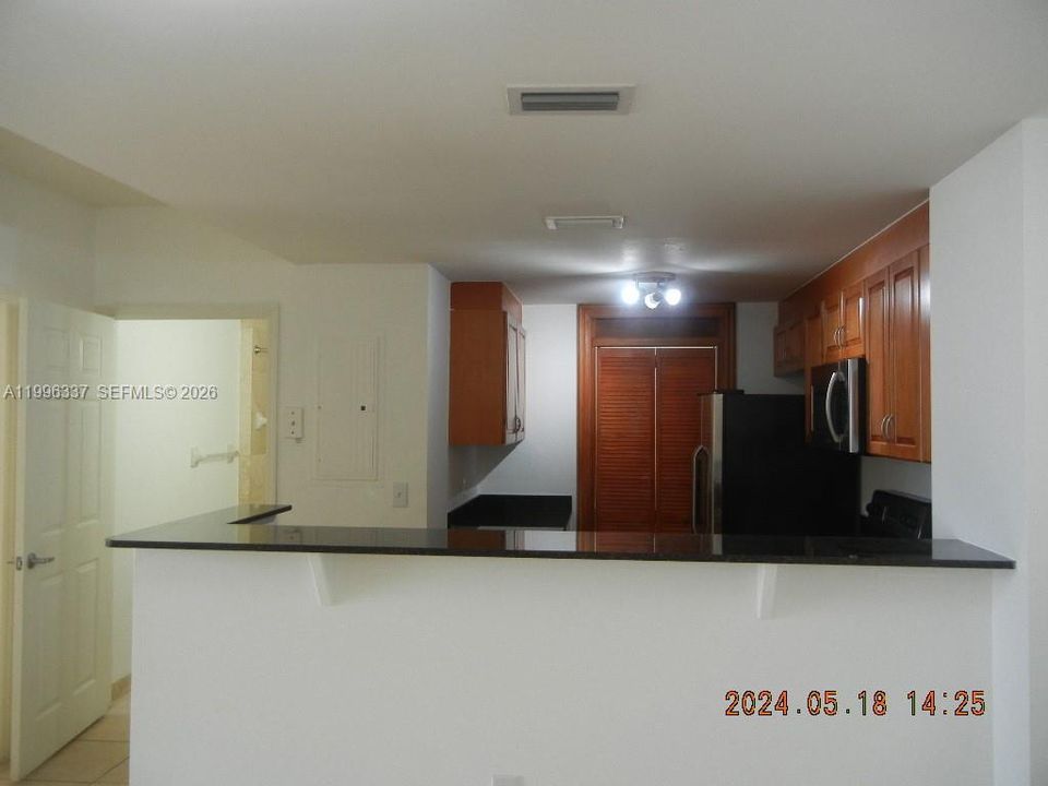 Recientemente alquilado: $2,500 (2 camas, 2 baños, 920 Pies cuadrados)