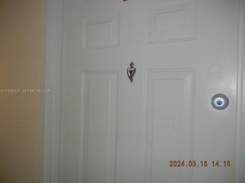 Recientemente alquilado: $2,500 (2 camas, 2 baños, 920 Pies cuadrados)