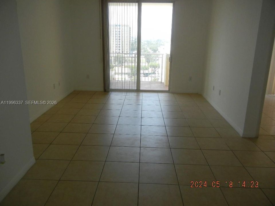 Recientemente alquilado: $2,500 (2 camas, 2 baños, 920 Pies cuadrados)