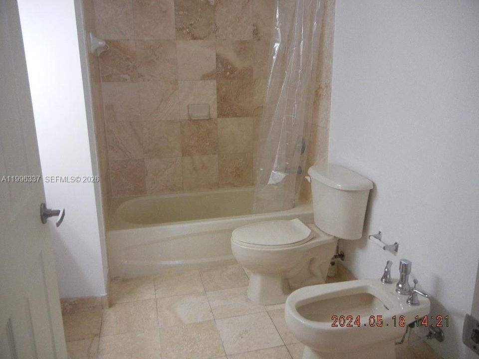 Recientemente alquilado: $2,500 (2 camas, 2 baños, 920 Pies cuadrados)