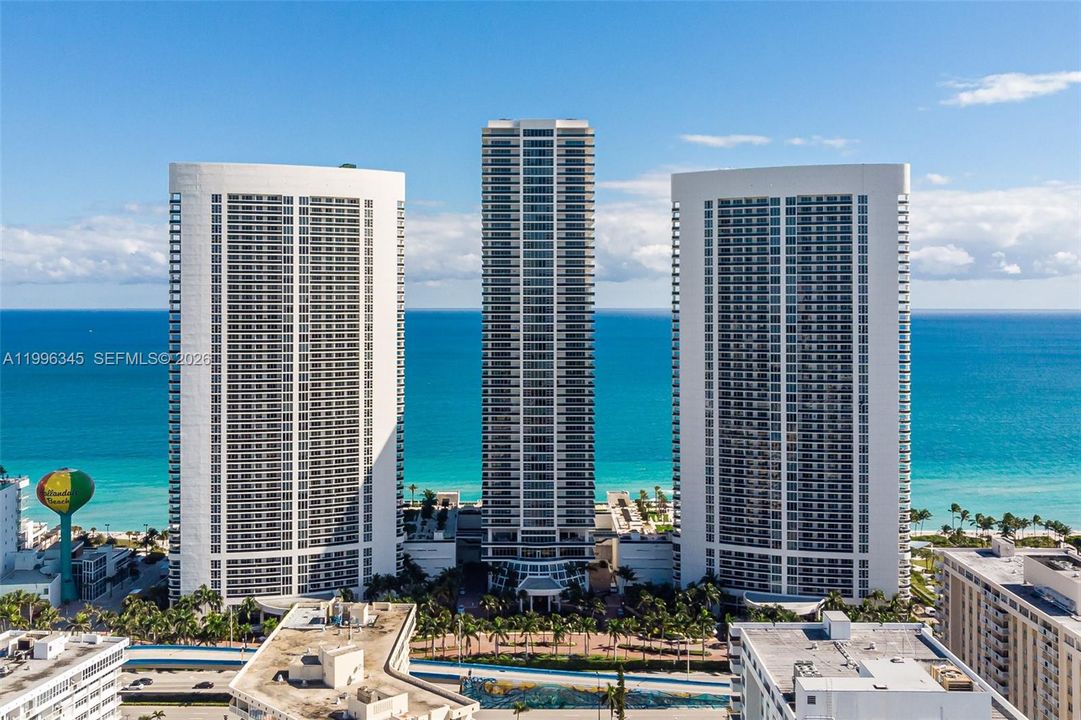 For Rent: $18,500 (3 beds, 3 baths, 2065 Square Feet)