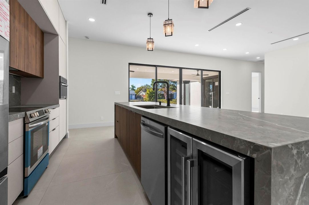 10 Kitchen 04