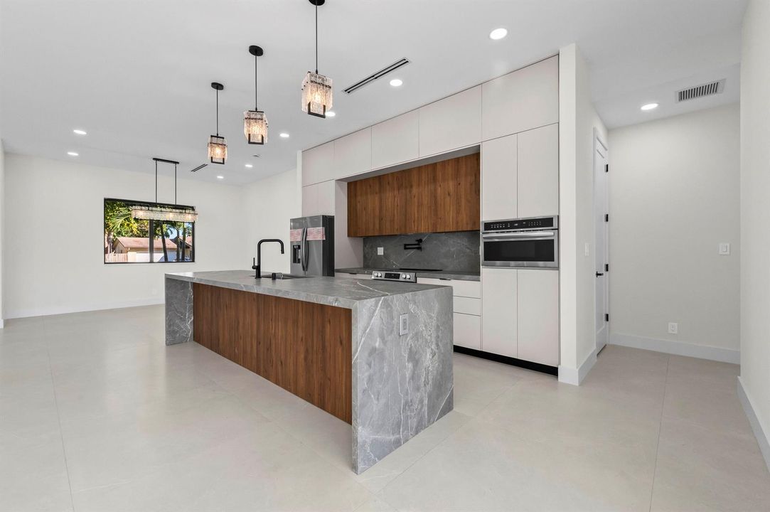 08 Kitchen 02