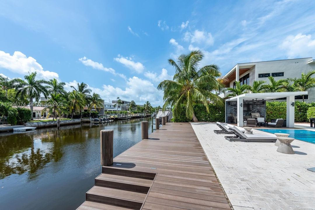 For Sale: $5,950,000 (8 beds, 8 baths, 4673 Square Feet)