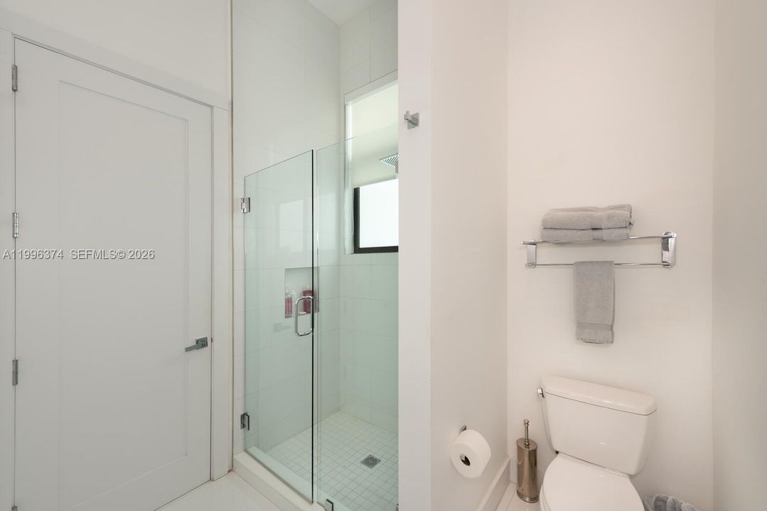 For Sale: $5,950,000 (8 beds, 8 baths, 4673 Square Feet)