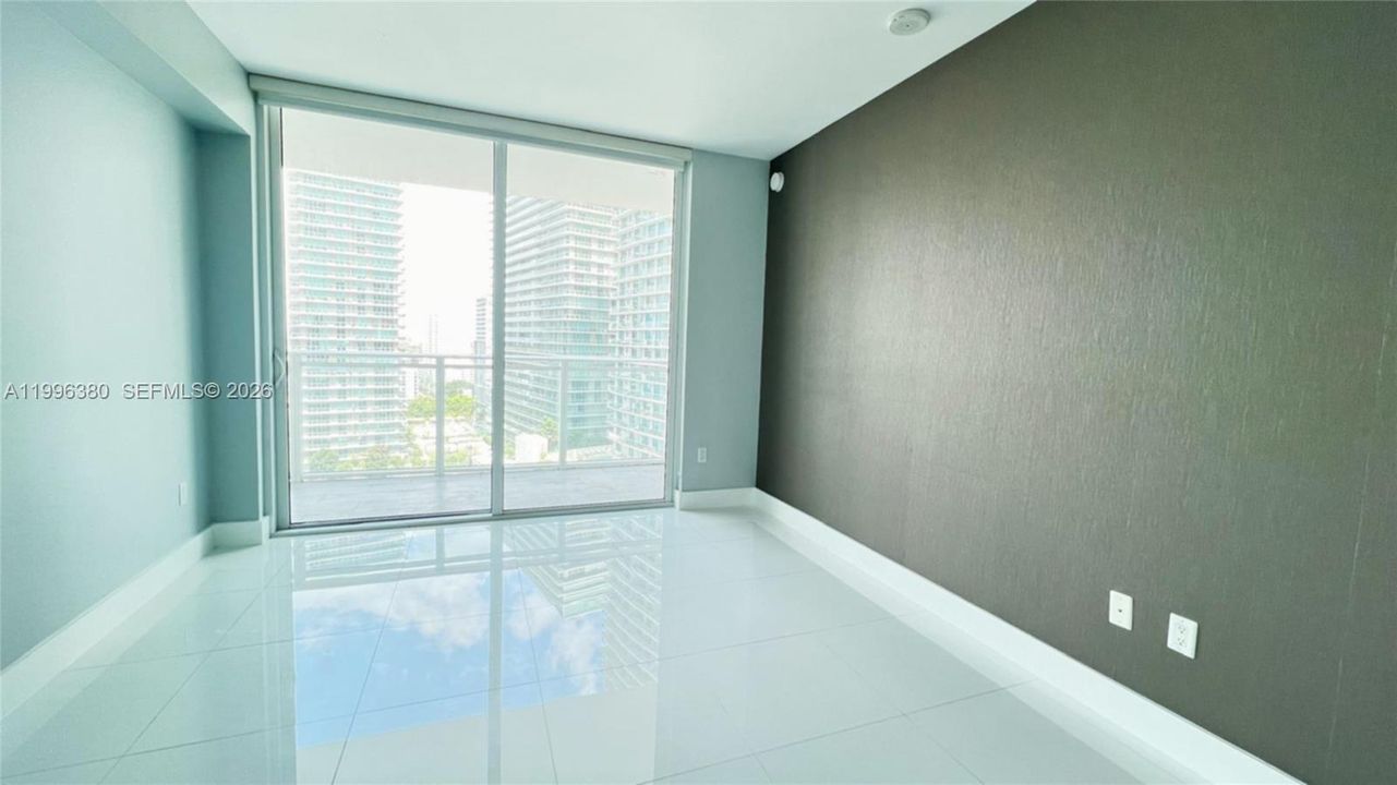 For Sale: $915,000 (2 beds, 2 baths, 1134 Square Feet)