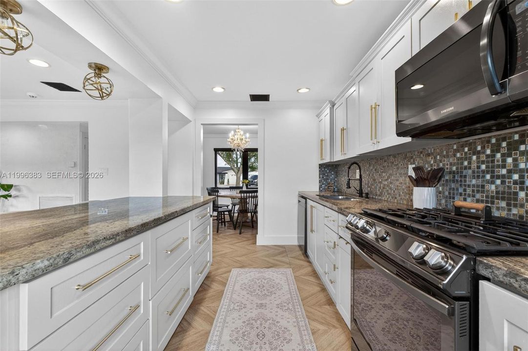Recently Rented: $4,300 (3 beds, 2 baths, 1397 Square Feet)