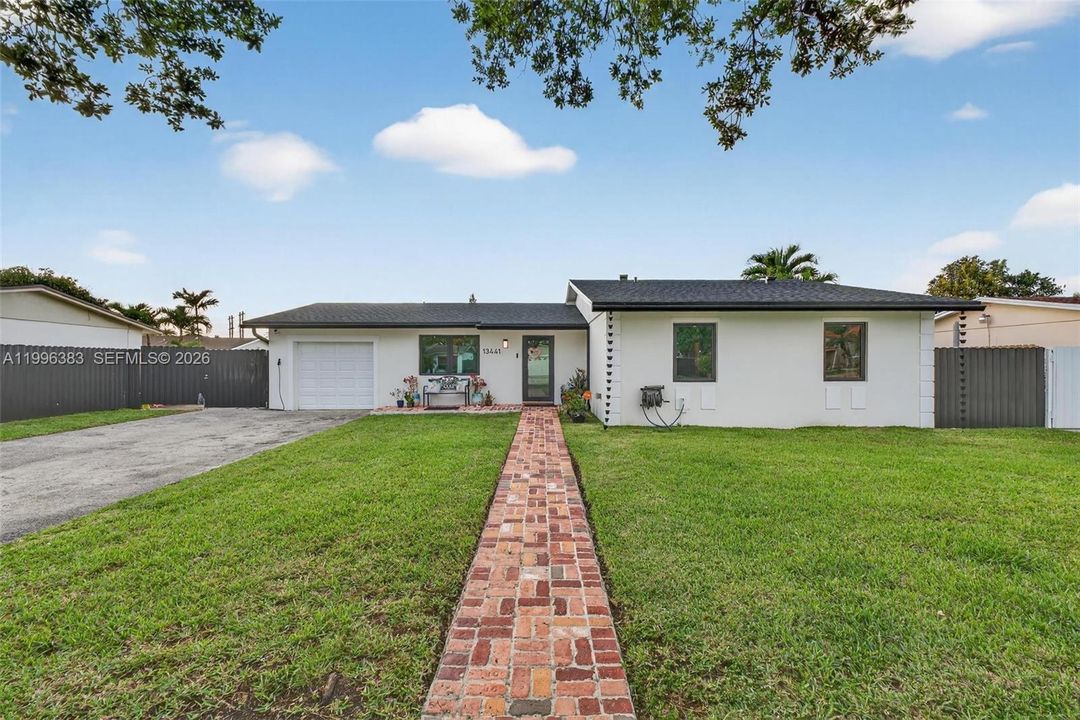 Recently Rented: $4,300 (3 beds, 2 baths, 1397 Square Feet)