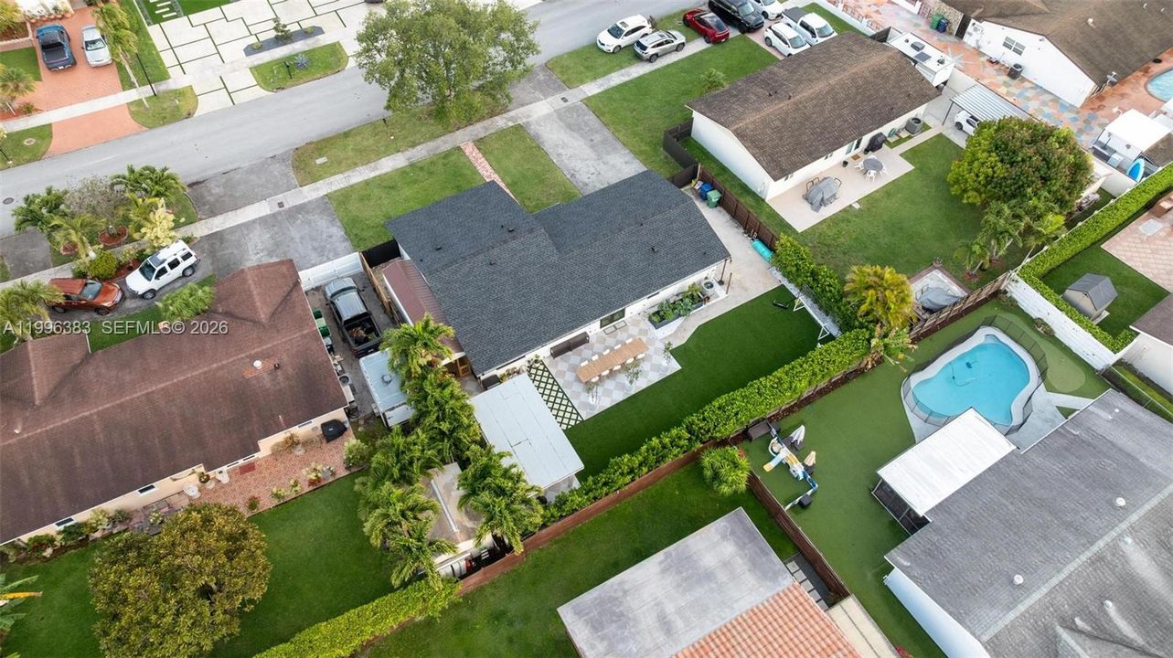 Recently Rented: $4,300 (3 beds, 2 baths, 1397 Square Feet)