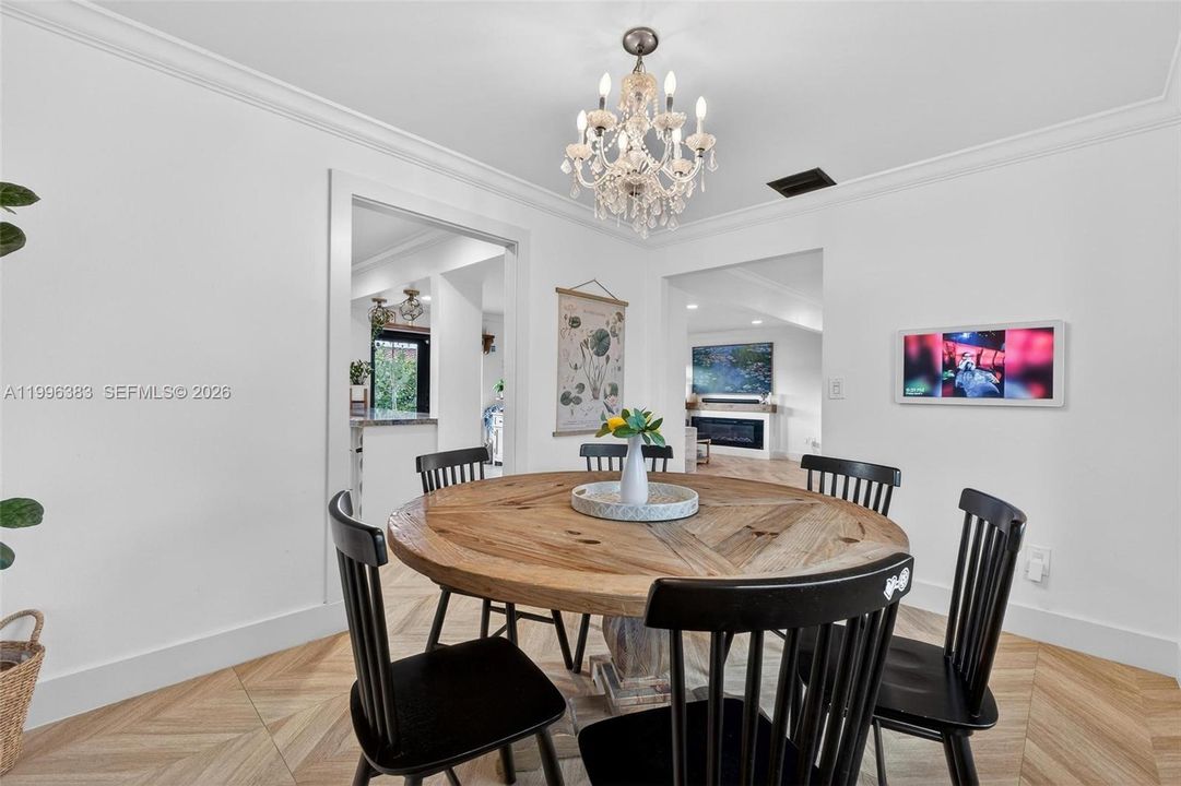 Recently Rented: $4,300 (3 beds, 2 baths, 1397 Square Feet)