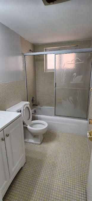 2ND BATH 1 Capture