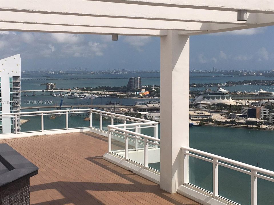 For Sale: $20,000,000 (4 beds, 4 baths, 4515 Square Feet)