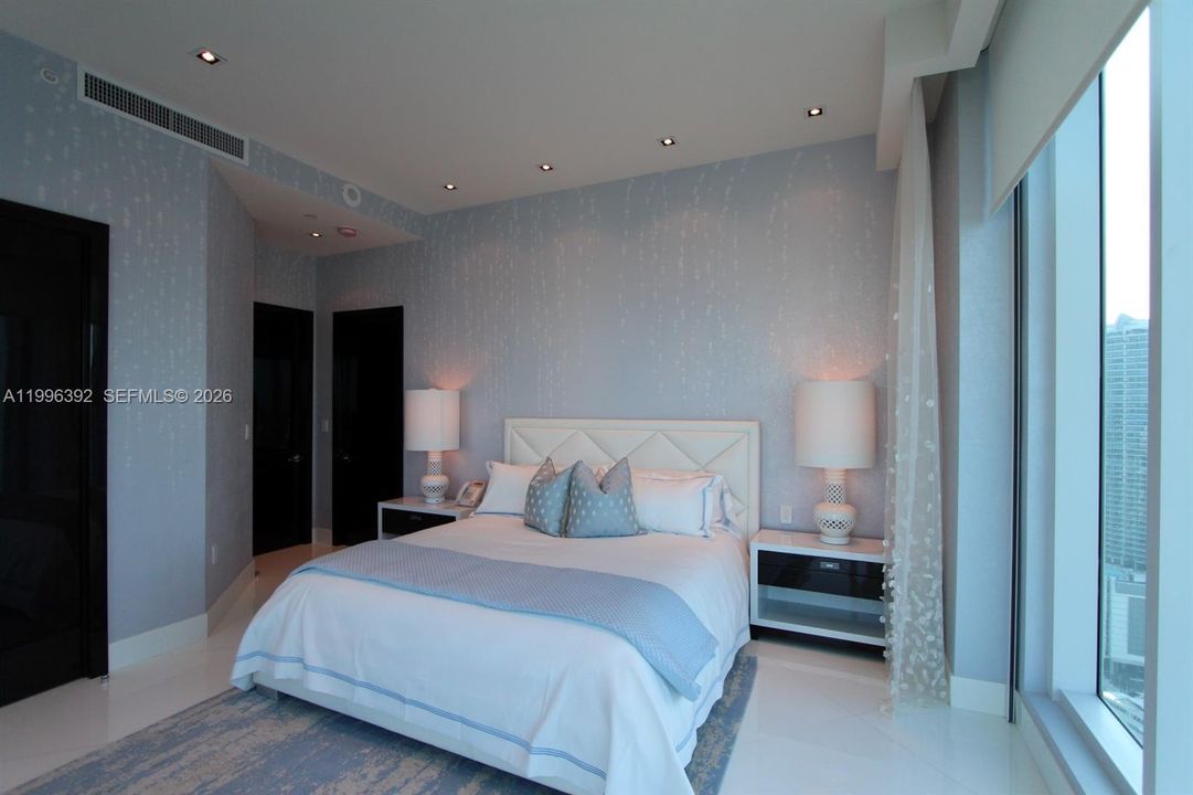 For Sale: $20,000,000 (4 beds, 4 baths, 4515 Square Feet)