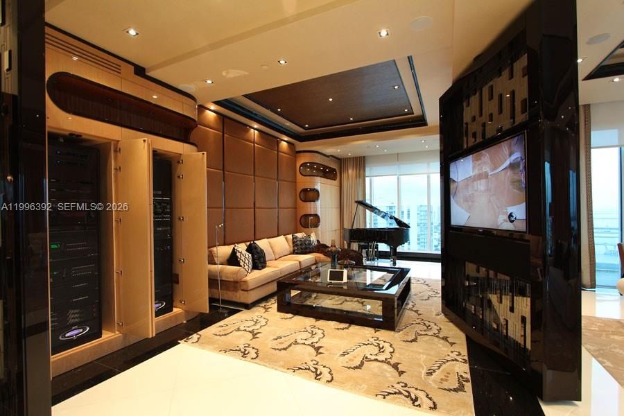 For Sale: $20,000,000 (4 beds, 4 baths, 4515 Square Feet)