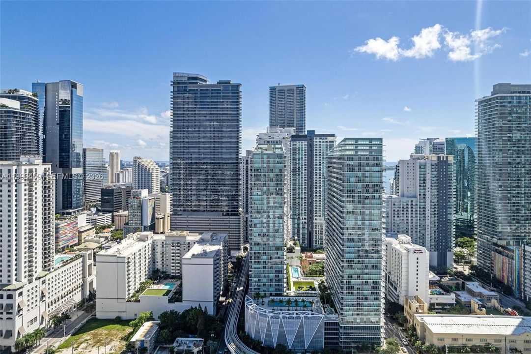 待售: $420,000 (1 贝兹, 1 浴室, 693 平方英尺)