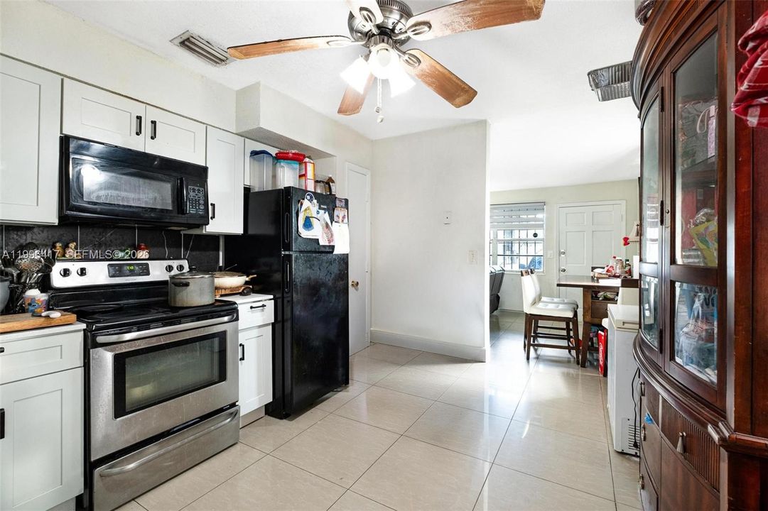 For Sale: $595,000 (0 beds, 0 baths, 1959 Square Feet)