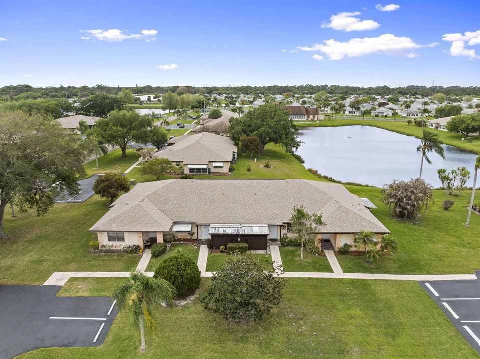 LAKEFRONT END UNIT