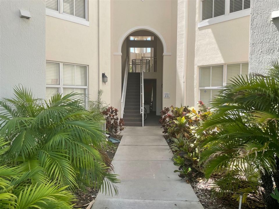 Active With Contract: $429,000 (3 beds, 2 baths, 1500 Square Feet)