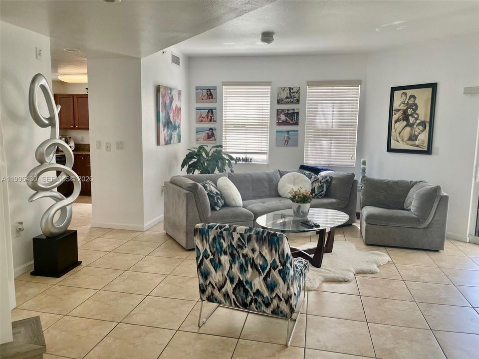 Active With Contract: $429,000 (3 beds, 2 baths, 1500 Square Feet)