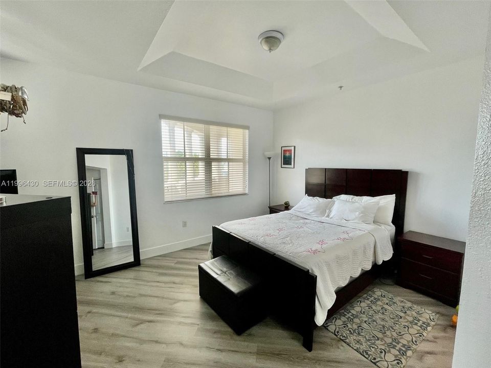 Active With Contract: $429,000 (3 beds, 2 baths, 1500 Square Feet)