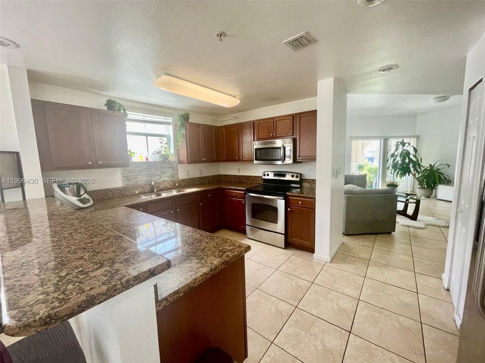 Active With Contract: $429,000 (3 beds, 2 baths, 1500 Square Feet)