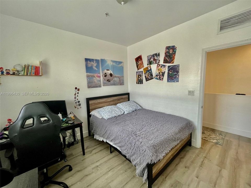Active With Contract: $429,000 (3 beds, 2 baths, 1500 Square Feet)