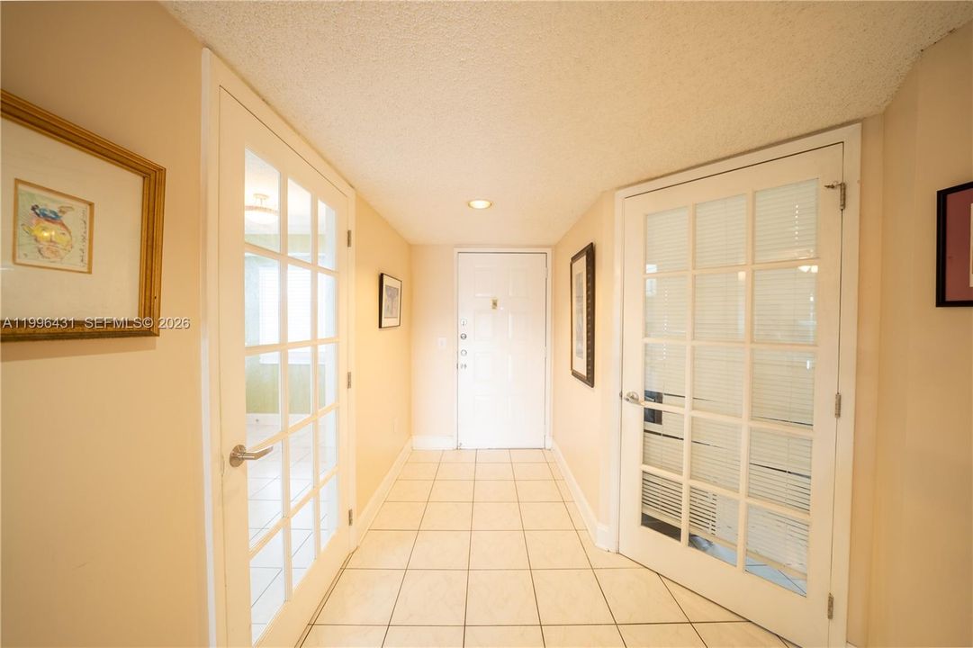 Activo con contrato: $234,900 (2 camas, 2 baños, 1207 Pies cuadrados)