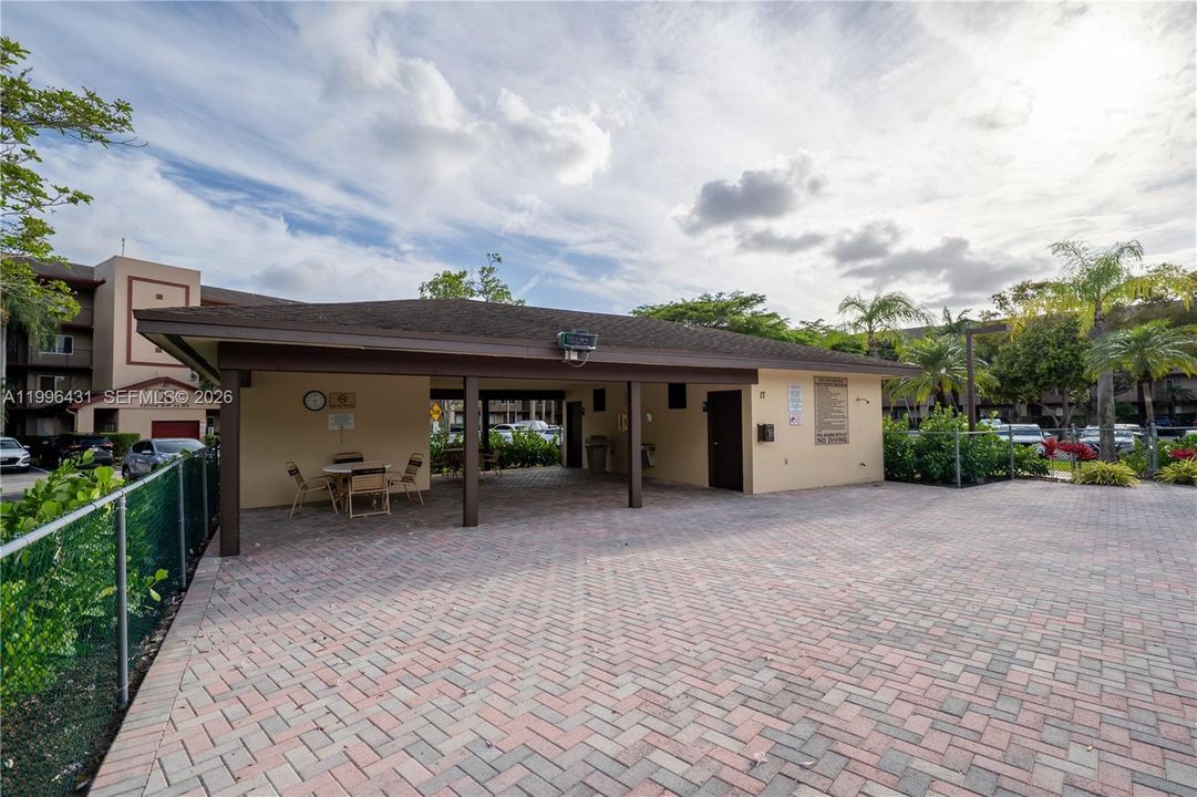 Activo con contrato: $234,900 (2 camas, 2 baños, 1207 Pies cuadrados)