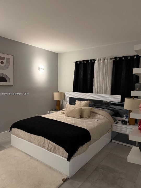 Active With Contract: $259,900 (2 beds, 2 baths, 750 Square Feet)