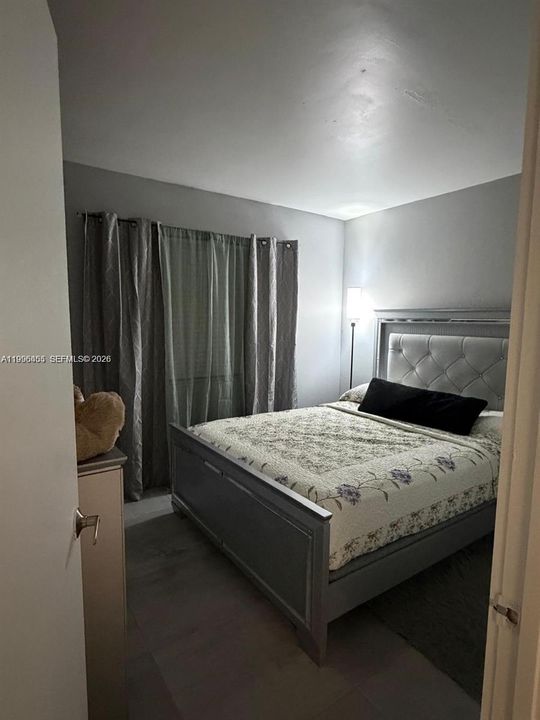 Active With Contract: $259,900 (2 beds, 2 baths, 750 Square Feet)
