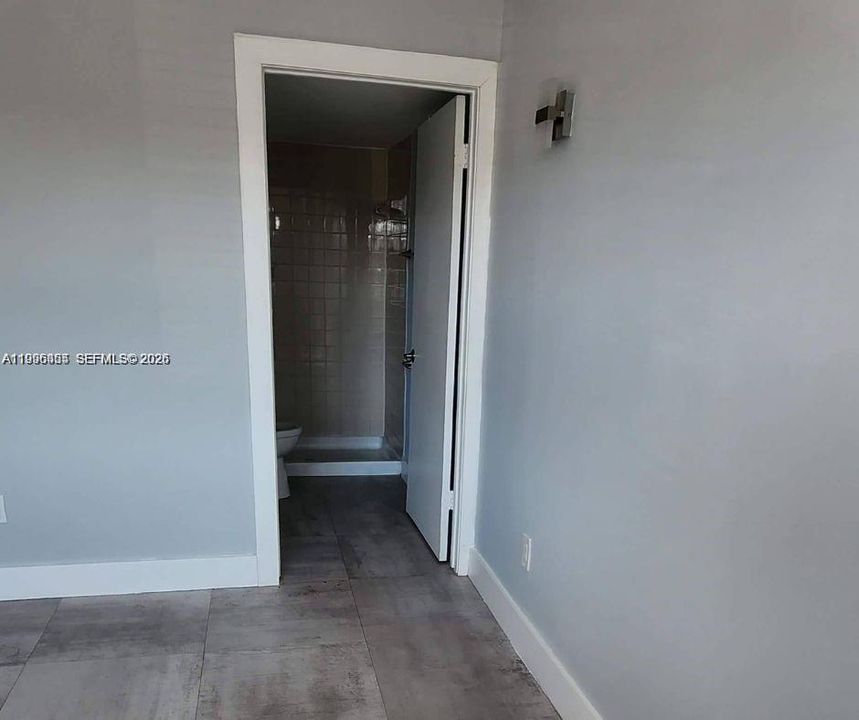 Active With Contract: $259,900 (2 beds, 2 baths, 750 Square Feet)