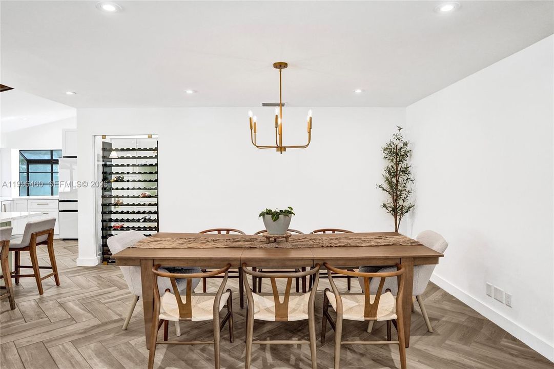 En Venta: $1,100,000 (4 camas, 2 baños, 2330 Pies cuadrados)