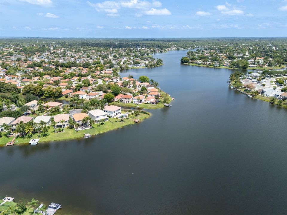 250518_Drone_Photos_12665_White_CoralDJI