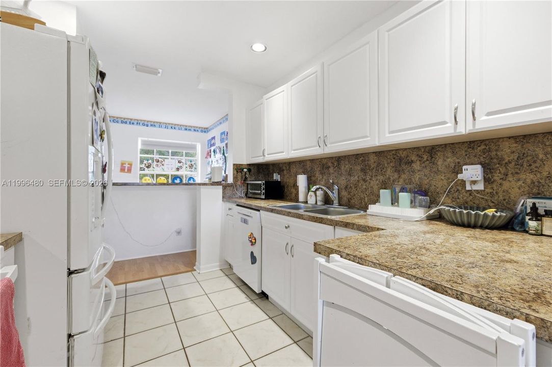 Activo con contrato: $399,995 (3 camas, 2 baños, 1368 Pies cuadrados)