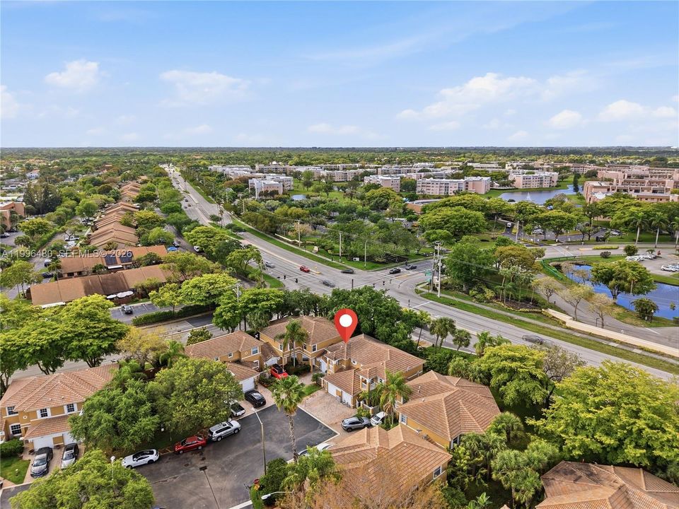 Activo con contrato: $399,995 (3 camas, 2 baños, 1368 Pies cuadrados)