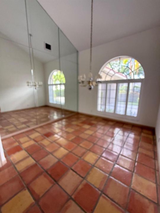 Dining Rm