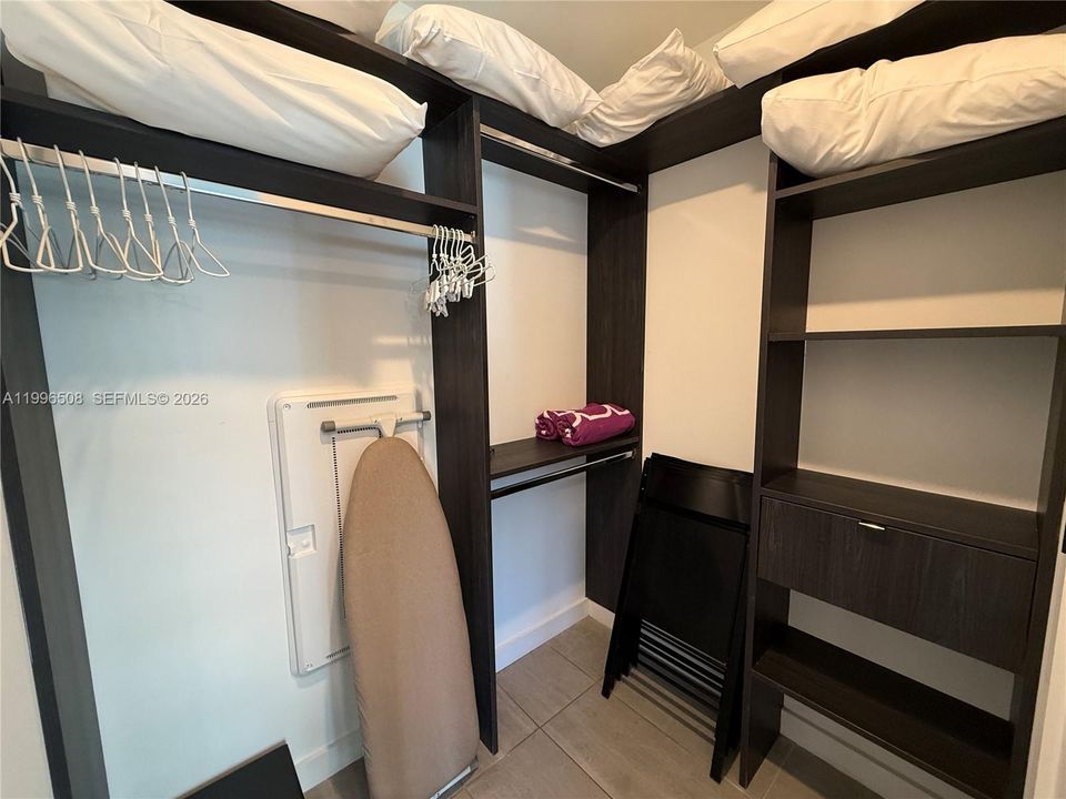 For Sale: $355,000 (0 beds, 1 baths, 446 Square Feet)