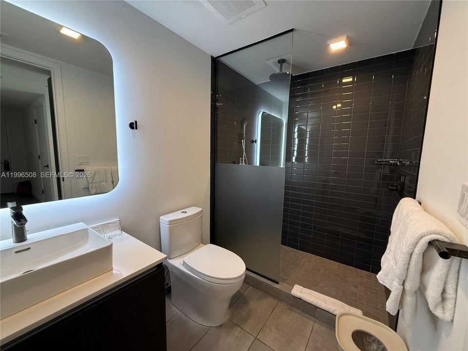 For Sale: $355,000 (0 beds, 1 baths, 446 Square Feet)