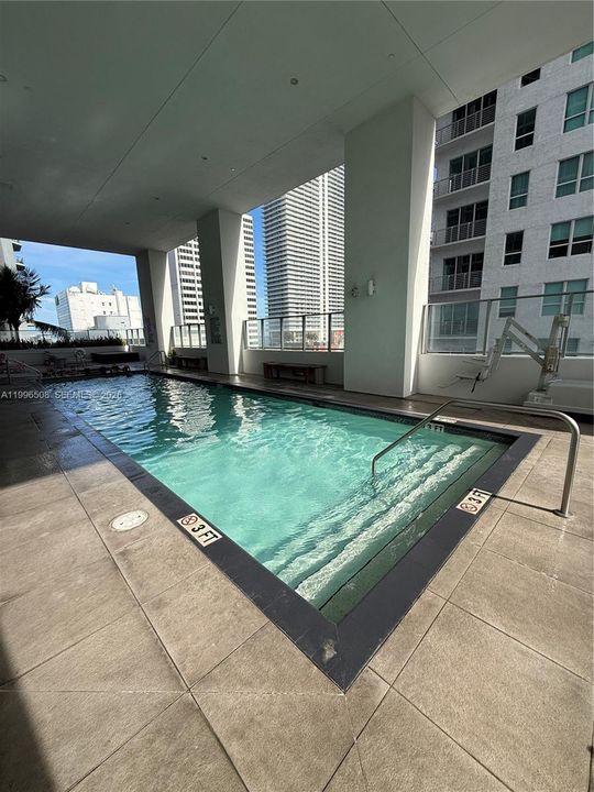 For Sale: $355,000 (0 beds, 1 baths, 446 Square Feet)